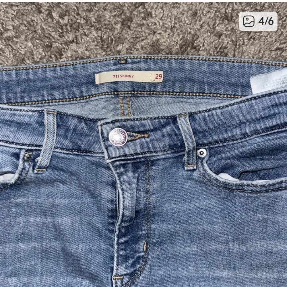 Levis|| 711 Womens' Skinny Jeans EUC - Picture 4 of 6